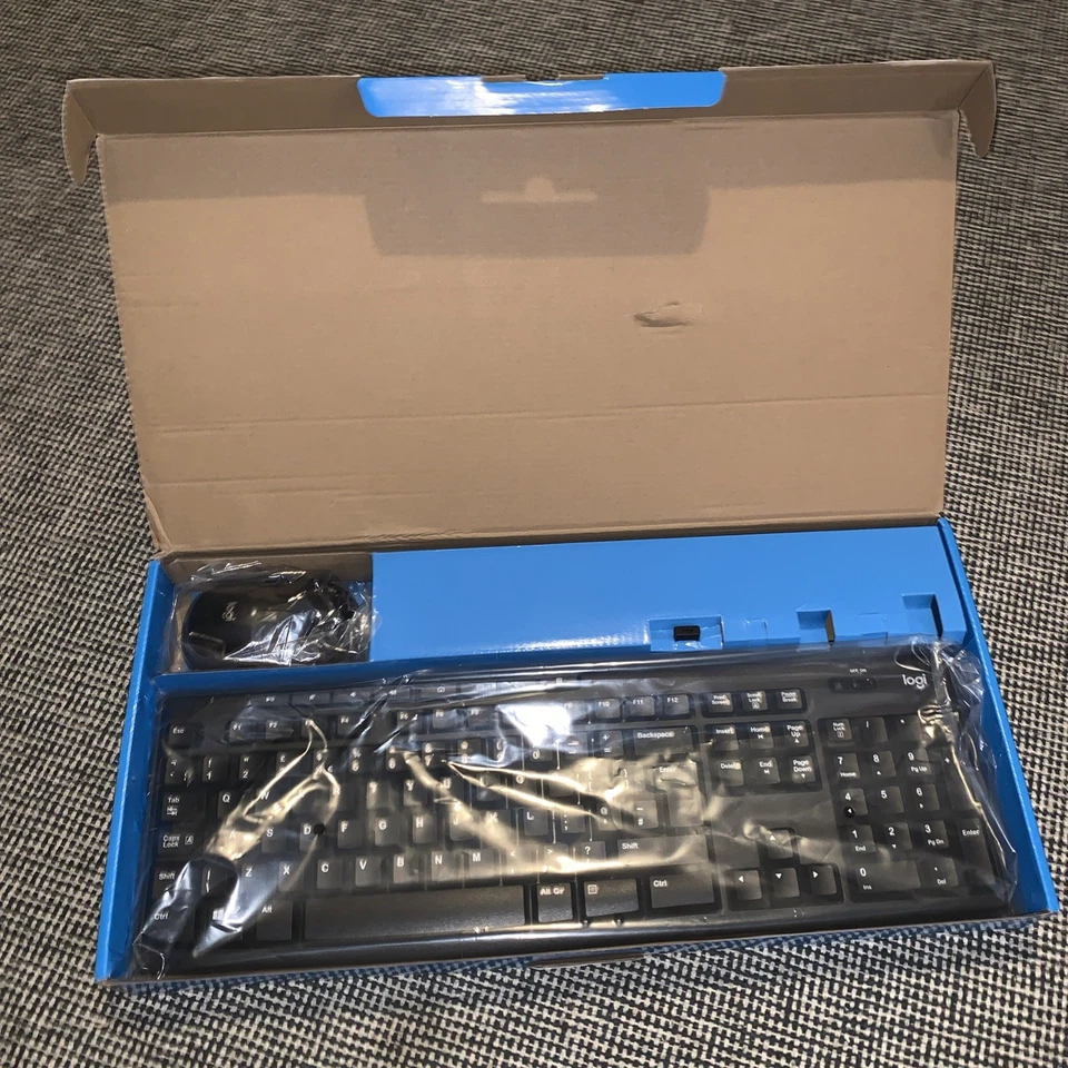 HP 230 Wireless Black Keyboard and Mouse Combo UK Version 16 Months Battery Life - Image 2 of 4