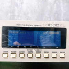 Akai S3000XL Digital Sampler 8 Ausgänge - getestet - Beschreibung lesen