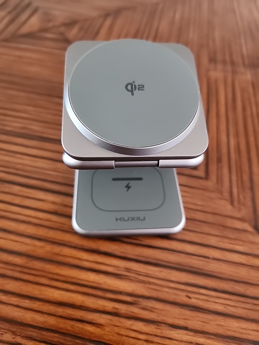 Kuxiu X40Q 3 In 1 Foldable Magnetic Wireless Charging Stand Phone Watch Earbuds