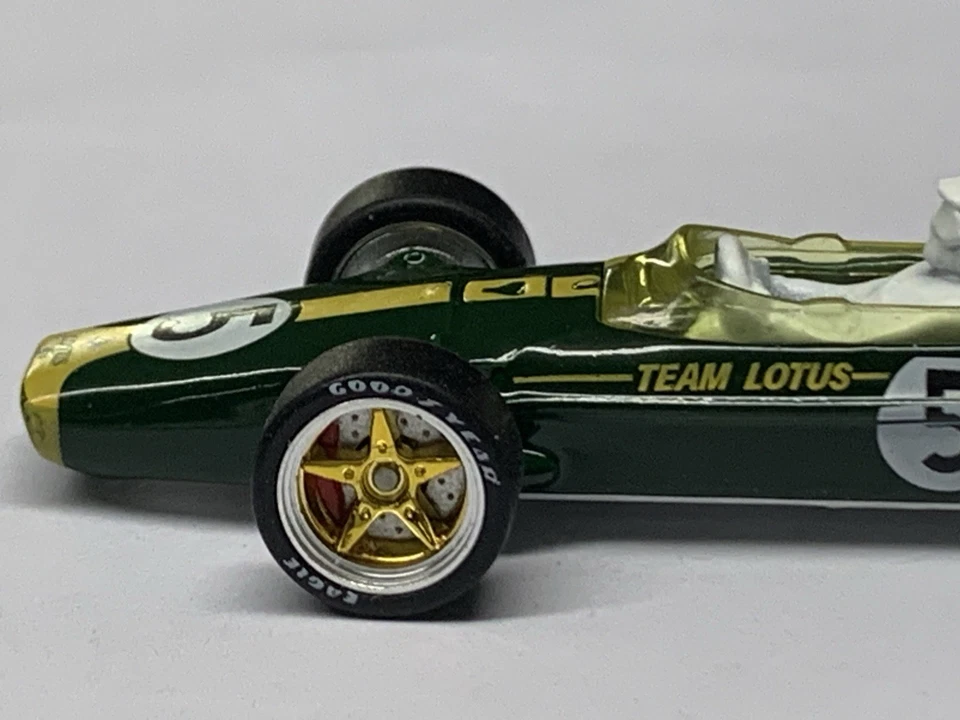 Coche Indy Lotus Tyoe 49 verde 67 Hot Wheels sin usar, en caja con ruedas de aleación pilotos/frenos reales Foto 4 de 4