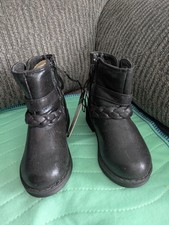 NWT Bebe size 7 girls fashion boots Black