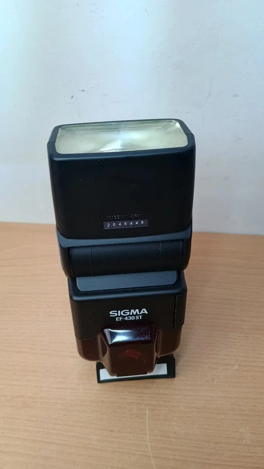 Sigma EF-430 ST Flashgun For Canon Camera - Image 3 of 3