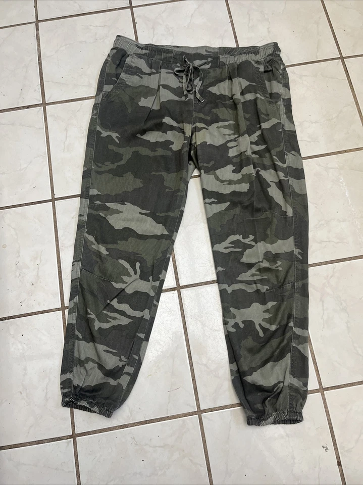 ROXY Caqui Verde Oliva Camuflaje Tiro Alto Cordón Viscosa Jogger Pantalones Talla M Foto 2 de 4