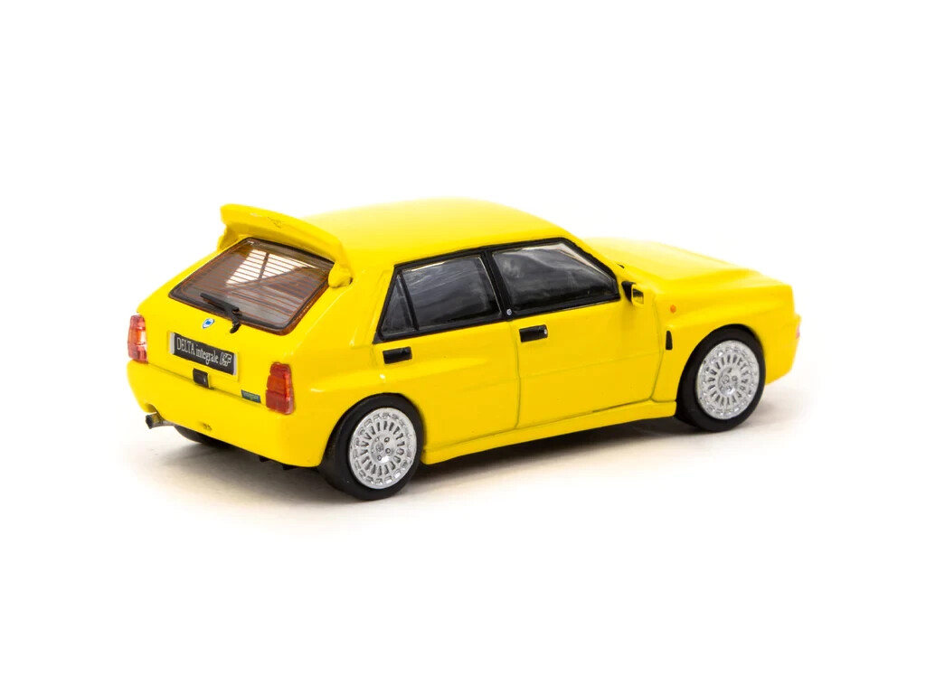 Tarmac Works 1:64 Lancia Delta HF Integrale Giallo Ginestra Yellow