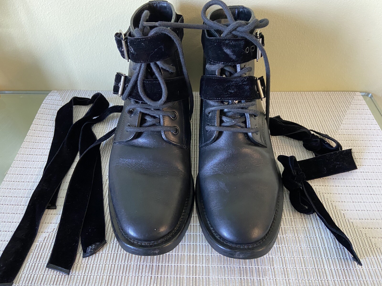 Stivali corti con borchie SAINT LAURENT misura 37 5 pelle nera 367688