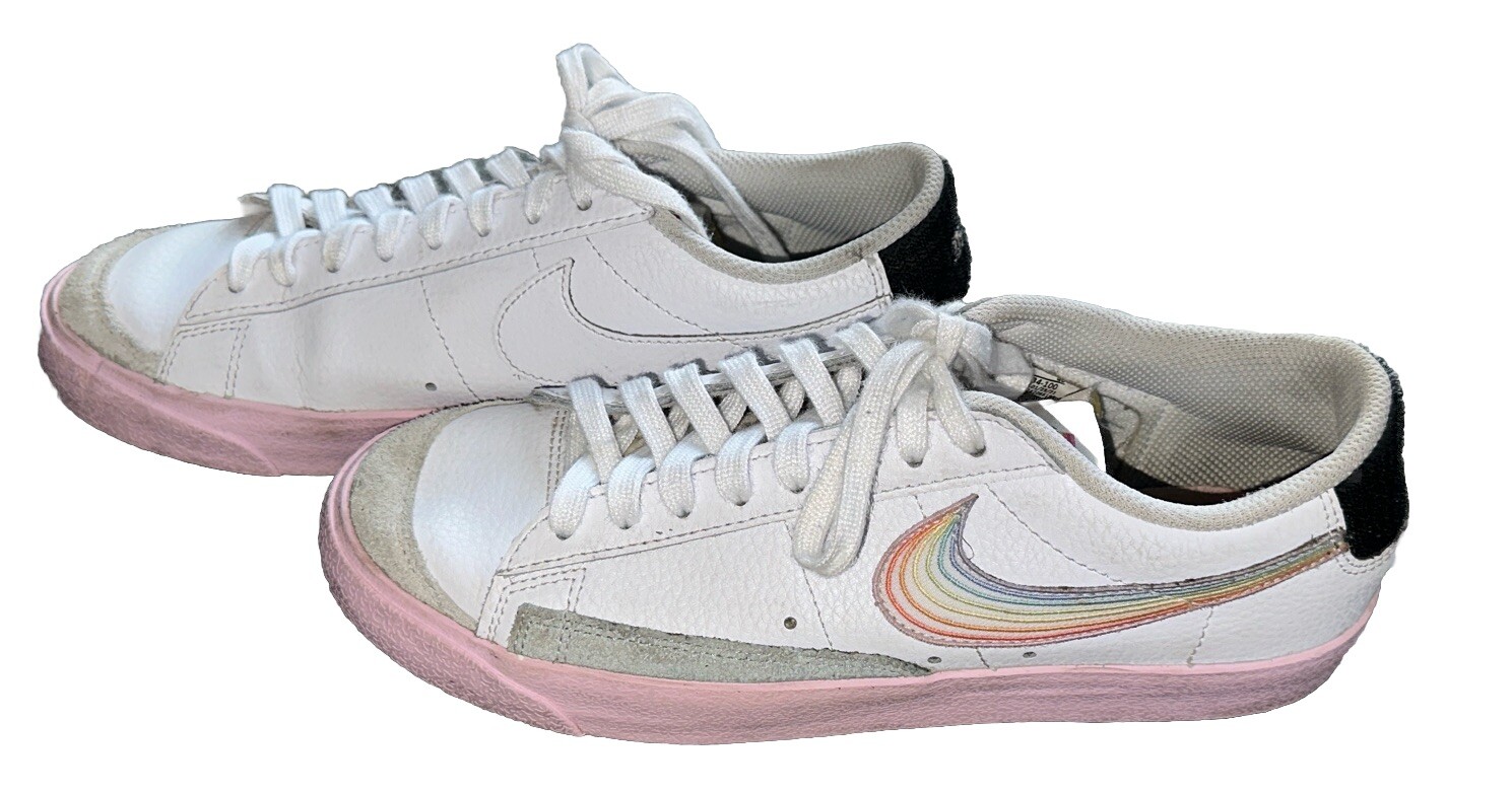 SAOLA Nike Blazer Low 77 Pride Rainbow DD3034 100 Sneakers Uomo 7.5 Donna 8.5