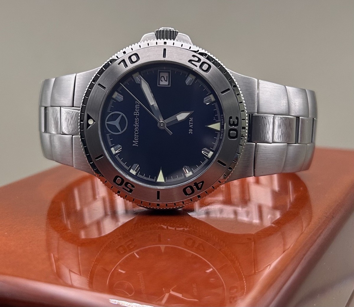 メルセデスベンツの腕時計 Mercedes-Benz Men's Blue Dial Stainless Steel Quartz 40mm Watch