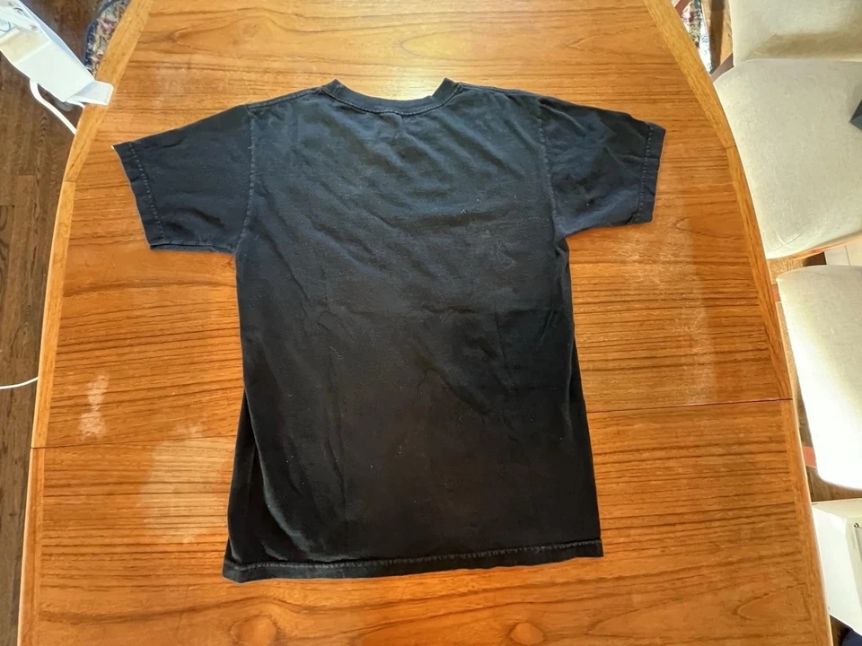 Camiseta Young & Reckless Los Angeles Negra Gráfica Talla Mediana Foto 3 de 4