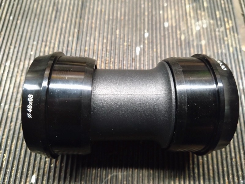 Superstar Components PF30 30mm Axle PressFit Bottom Bracket - SKF MTF9 Bearings 