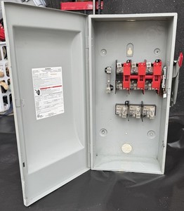 Siemens GF324N Fusible Safety Disconnect Switch 200 Amp 240 VAC 1/3 Phase 60 HP