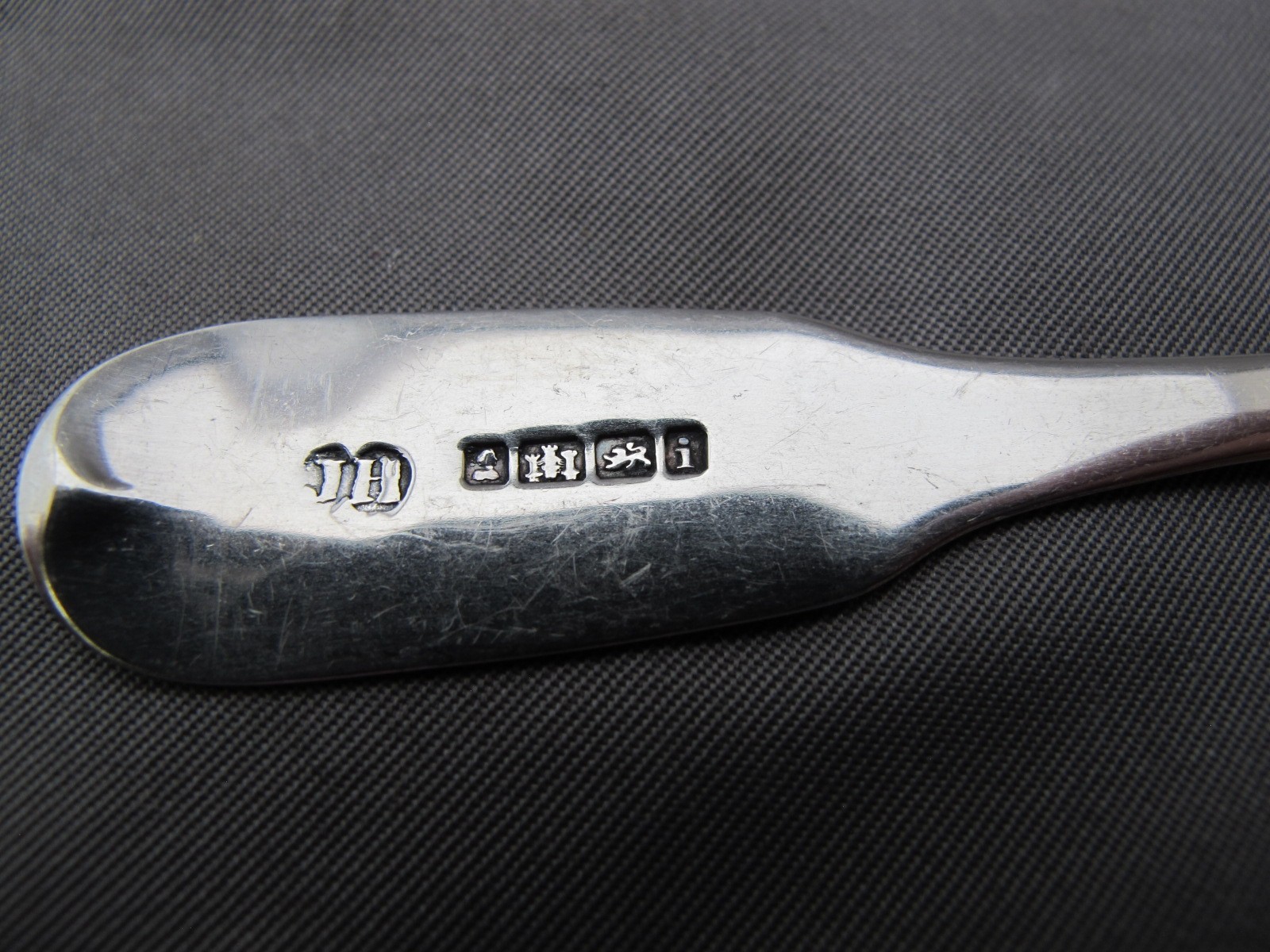 Good EXETER English GEORGE IV Sterling TEASPOON-Maker JH, 1825-26