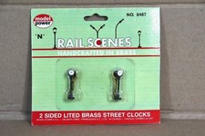 MODELLSTROM 8487 SPUR N SCHIENENSZENEN 2-SEITIG BELEUCHTETE MESSING STRASSENUHREN an
