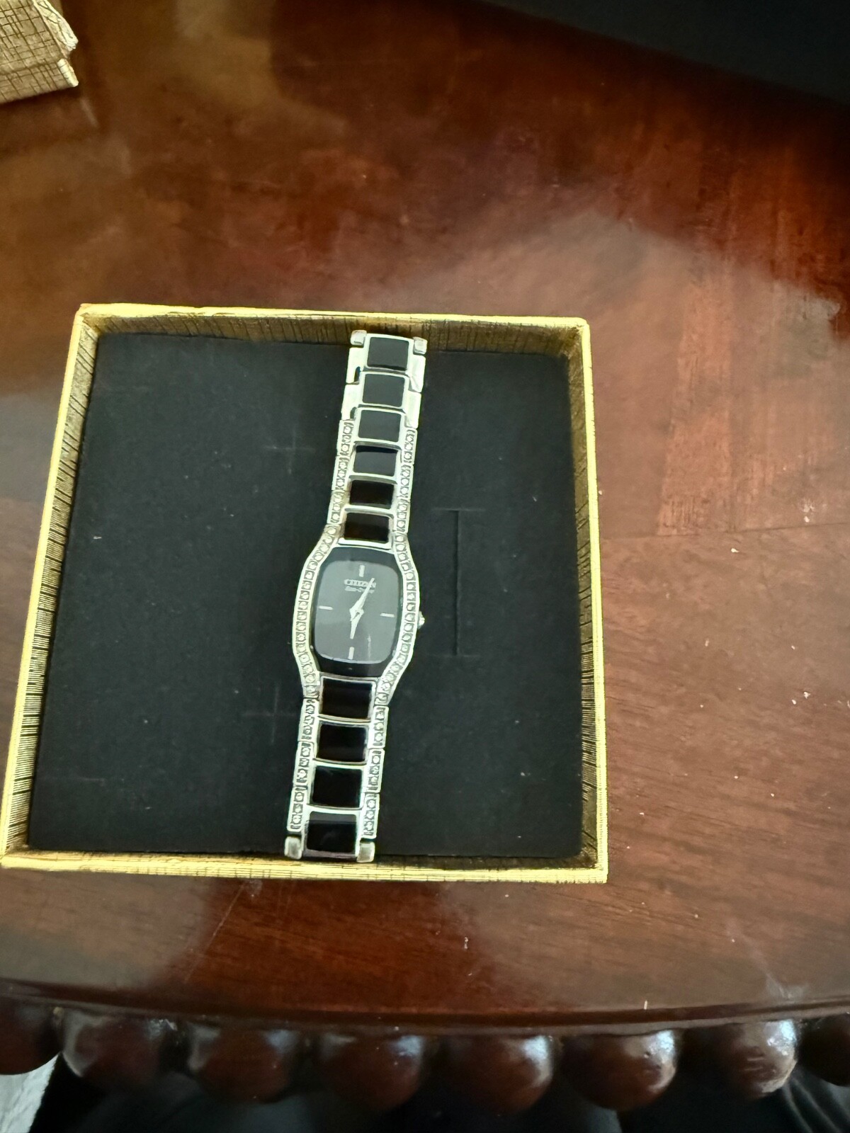 Citizen Black and Silver Watch for Men - Stylish and Durable-image