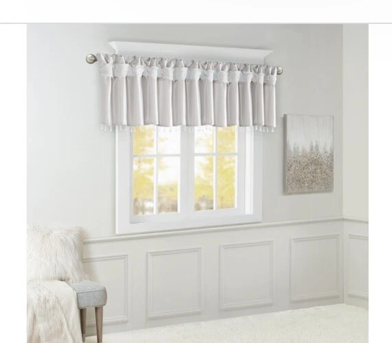 Válvula de janela Madison Park Emilia prata frisada 50 x 26 MP41-6330 aba torcida faça você mesmo - Imagem 2 de 4