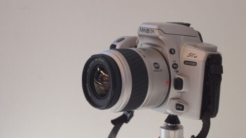 Minolta MAXXUM STsi with 35-80/4-5.6 lens - Picture 7 of 9