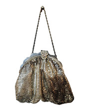 Whiting & Davis Silvertone Mesh Wrislet Purse w clear stone Made in USA-B10-READ