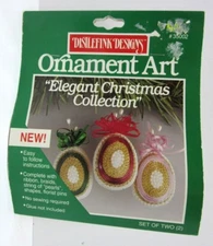 Distlefink Designs Elegant Christmas Collection Ornament Art - Green/Gold set 2 