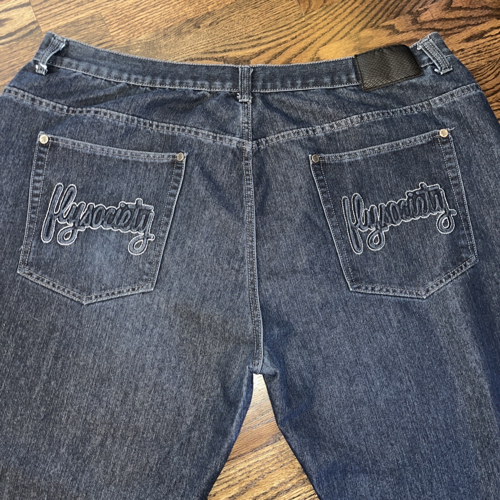 Mens Fly Society Denim Jeans Size Actual Size 45 X 29. (Tag 48x34)