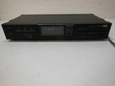 Sansui  T-700 Stereo AM/FM Tuner Parts or Repair - Powers On