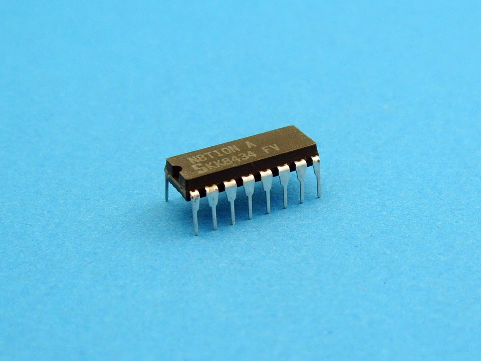 N8T10N [1pcs] Quad D-Type Bus Flip-Flop; Signetics 8T10 IC; DIP-16 - Image 4 of 4