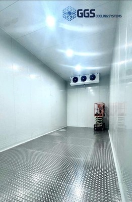 begehbarer Kühlraum | Strahlkühler | begehbarer Kühlschrank | Kühlraumaufbewahrung