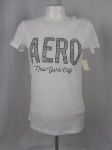 A1-6 NEW Aeropostale Women/'s White Embellished Logo T-Shirt