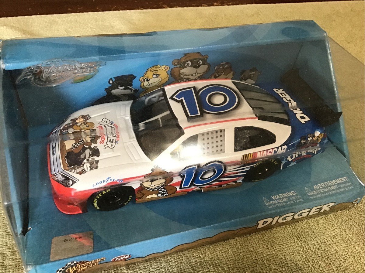 NASCAR 2010年モデル 1:64スケールダイキャストカー 3台セット NASCAR 2010年モデル 1:64スケールダイキャストカー 3台セット