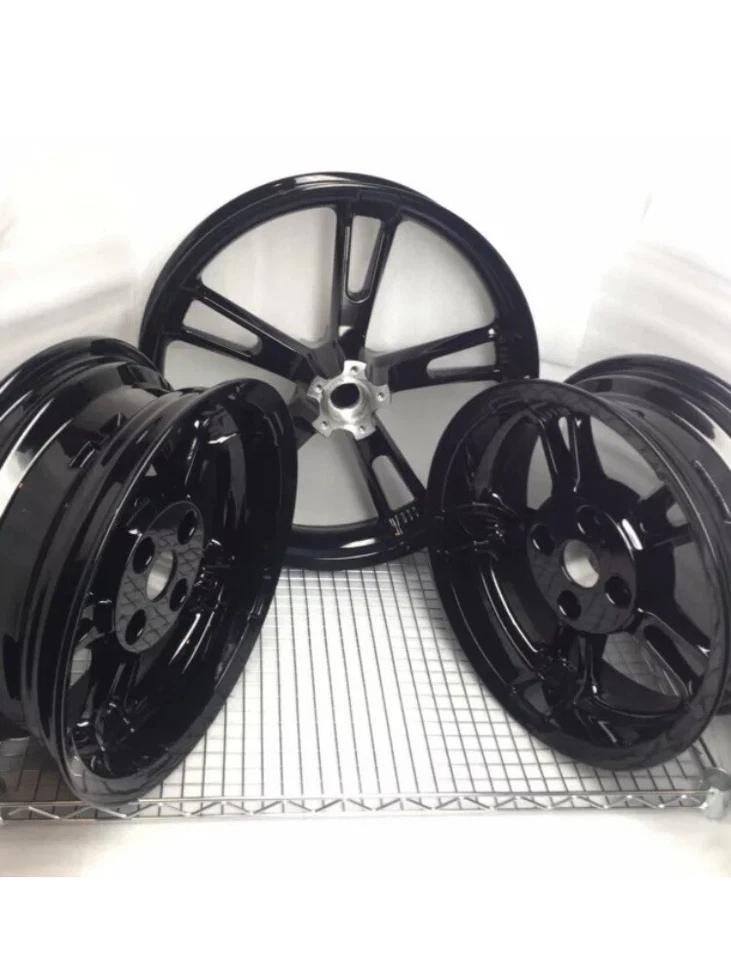 HARLEY FREEWHEELER Wheels FLRT 2014 -24 trikes BLACK FORKS ROTORS Rims OUTRIGHT Foto 2 de 4