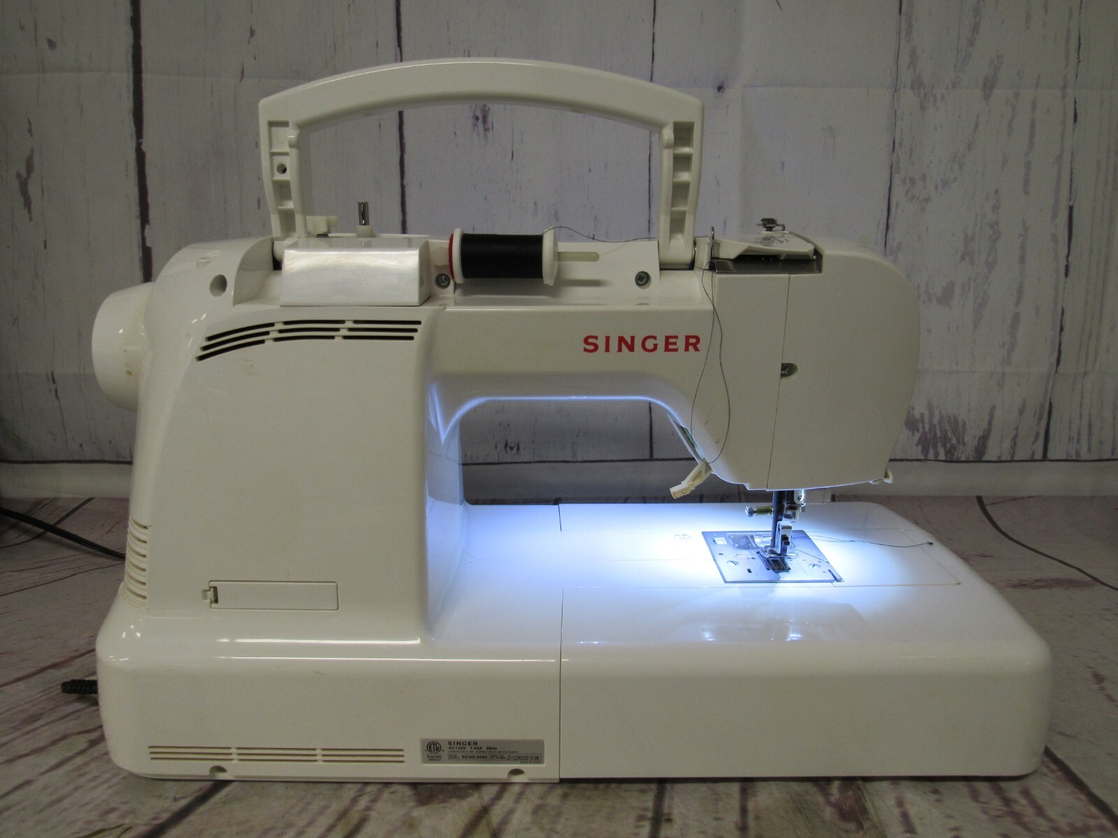 SINGER SEQS6000.CL Futura Quartet Sewing and Embroidery Machine