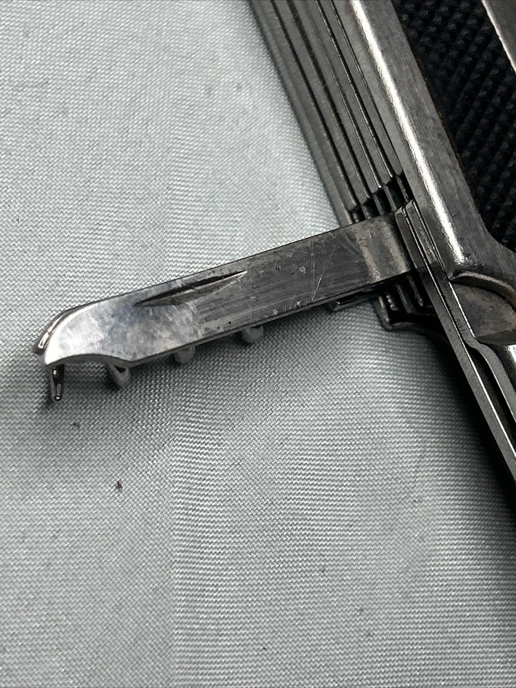 Multi Tool Swiss Army knife With Screw Driver Cork Open And More! ELEVEN Tools!