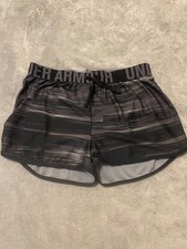 Under Armour Youth XL Girls Black Gray Athletic Short Heatgear Sports Casual Gym
