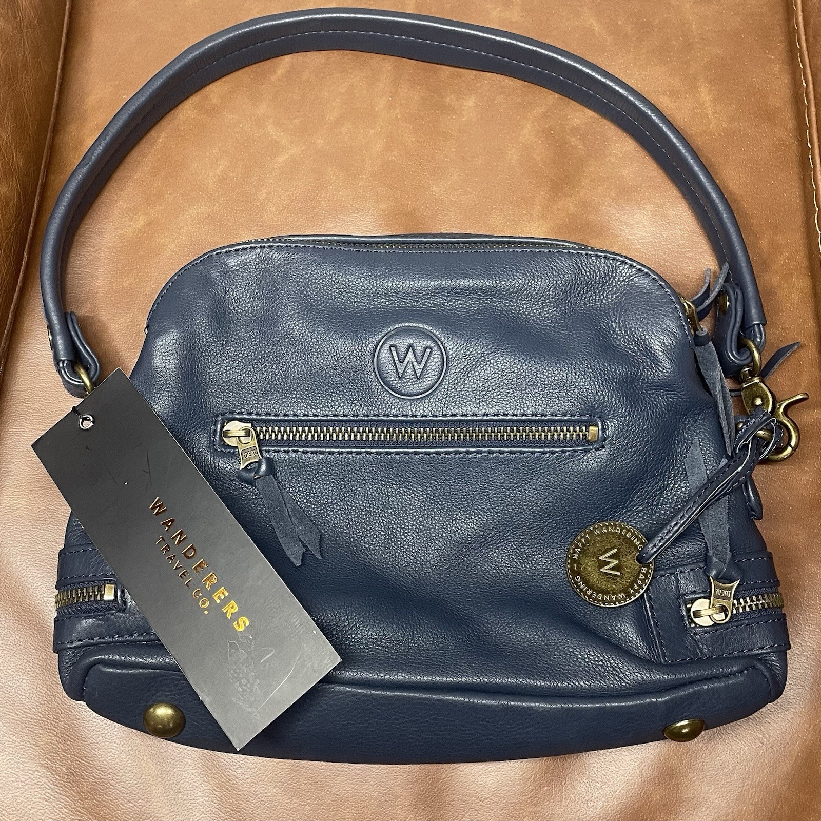 Neu mit Etikett Wanderers Travel Co Echtleder Handtasche - The Manhattan Handtasche marineblau