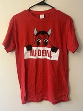 New Jersey Devils Mr. Devil Red T-Shirt Sz Medium Mascot NHL Hockey Logo NJ
