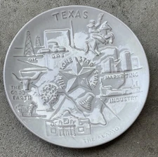 Vintage Frankoma Art Pottery Texas “The Lone Star State” Round Plate 8.5”