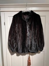 Nerz Jacke, Kurzjacke Hüftlang. Schwarz-Braun. Grüße M