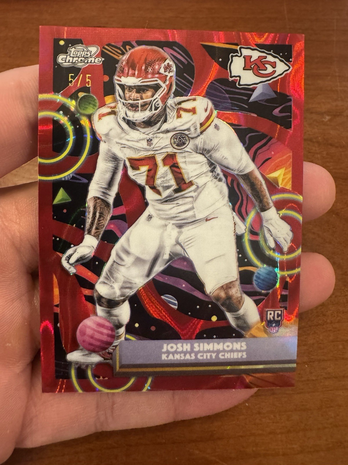 Josh Simmons 2025 Topps Chrome Cosmic Rookie Red /5 #149. BOOKEND