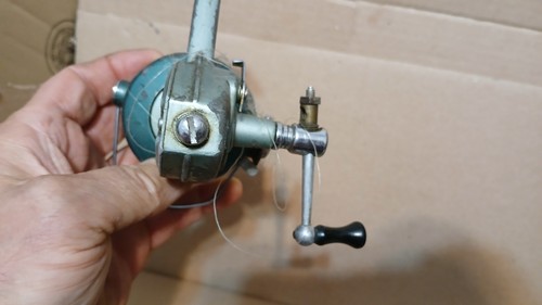 HEDDON 220 L SPINNING FISHING REEL 220-L spin cast spincast fish VINTAGE working - Picture 5 of 5