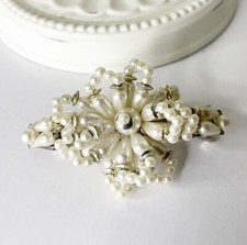 Vintage 90s Y2K Pearl Bead Hair Barrette Metal Clasp Glam Victorian Coquette