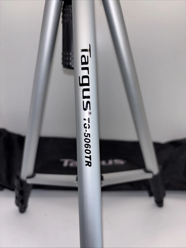Targus Camera Tripod TG-5060TR Lightweight Built in Level Quick Connect - Image 2 of 4
