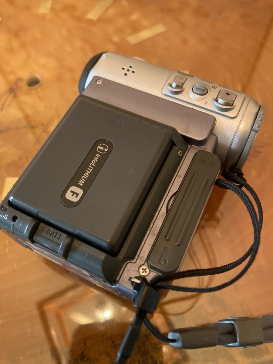 Sony Handycam DCR-IP5 - camcorder - Carl Zeiss - Micro MV Sony Handycam DCR-IP5 - camcorder - Carl Zeiss - Micro MV