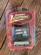 Johnny Lightning 1:64 Ltd Ed 1964 Volkswagen Samba Bus, NIB
