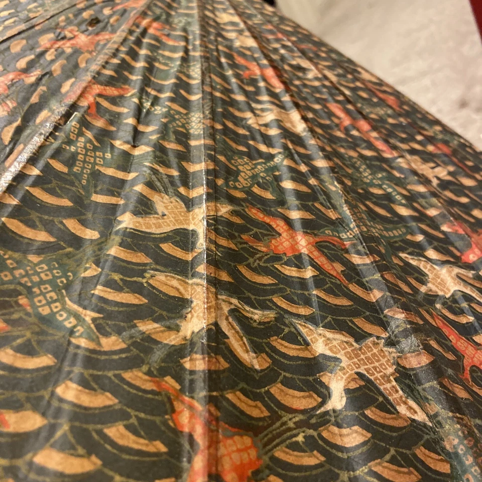 Paraguas de papel asiático vintage - diseño artesanal de bambú y pájaro batik Foto 4 de 4