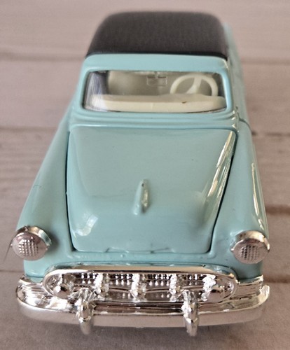 1953 Chevy Bel Air 1:32 Die Cast Car With Box Welly Chevy - Picture 3 of 12