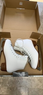 JACKSON ULTIMA Women's White Figure Skates. Pre-owned. Model:JS1290. Size:6.5.