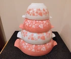 Pyrex PINK GOOSEBERRY Cinderella Nesting Mixing Bowls Complete Set of 4 Vintage
