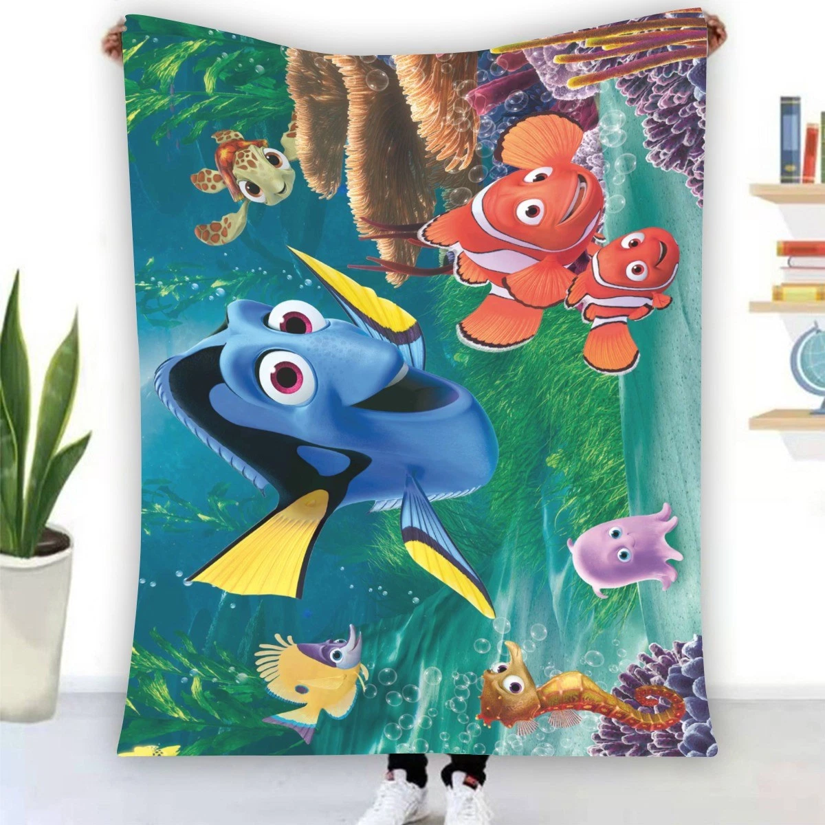 Finding Dory & Nemo Friend Fleece Blanket