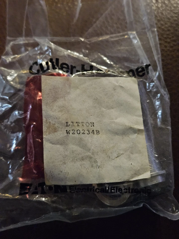 (4) Cutler-Hammer W20234B Litton 批量 4 个按钮开关 935249-13 航空 — 第 4/4 张图片