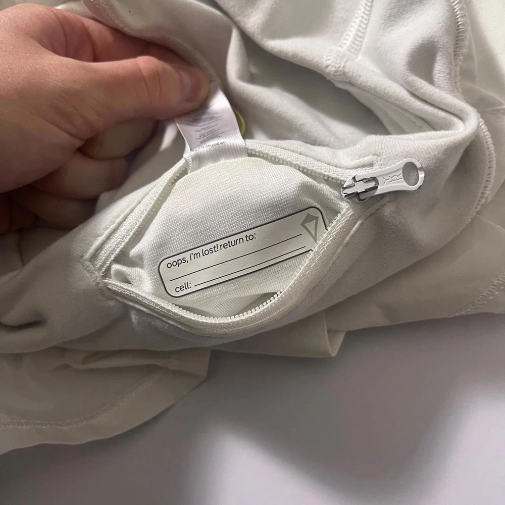 White tennis skirt for gym by Lululemon coquette style White tennis skirt for gym by Lululemon coquette style