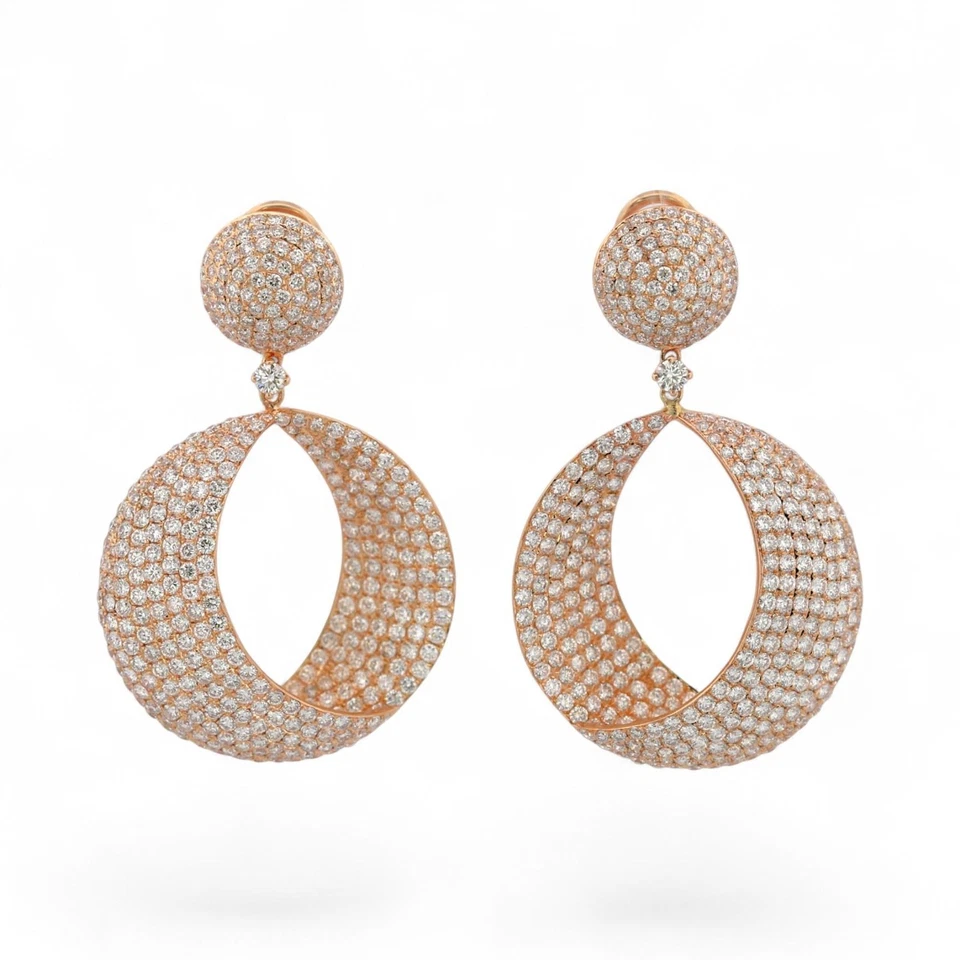 18K 玫瑰金钻石铺面耳环 6.50 克拉声明欧米茄背 — 第 3/4 张图片