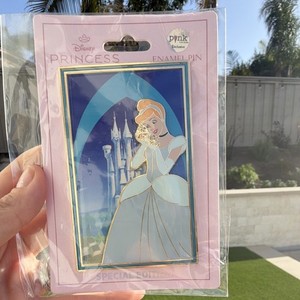 Pink a la Mode Disney Cinderella Fairytale Realms Jumbo Pin LE 200 PALM